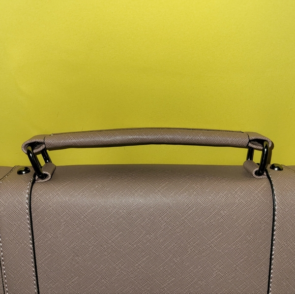 Easegave Mauve (Laptop) Satchel Bag. - Picture 4 of 16